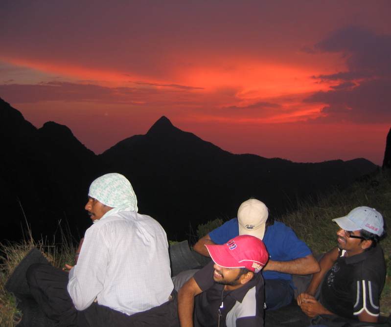 Nilgiris Hills - sunset on top of the mountain